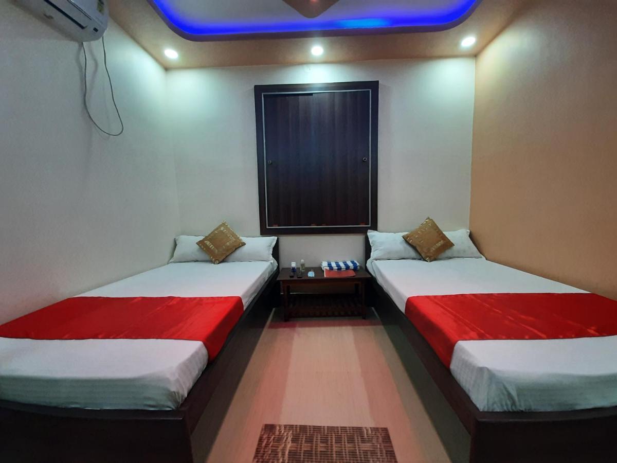 Hotel Shakuntla Palace - 400 Meters Away From Vishnu Pad Temple 7 Mins Walk جايا المظهر الخارجي الصورة