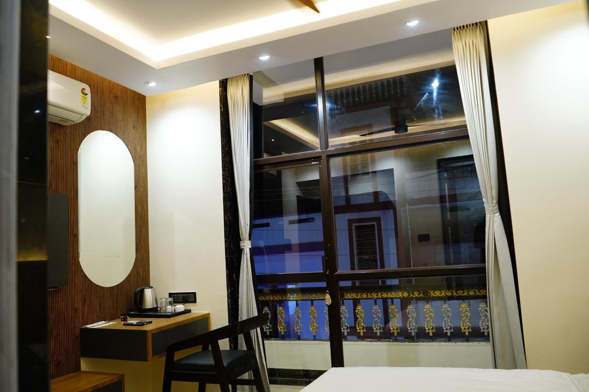 Hotel Shakuntla Palace - 400 Meters Away From Vishnu Pad Temple 7 Mins Walk جايا المظهر الخارجي الصورة