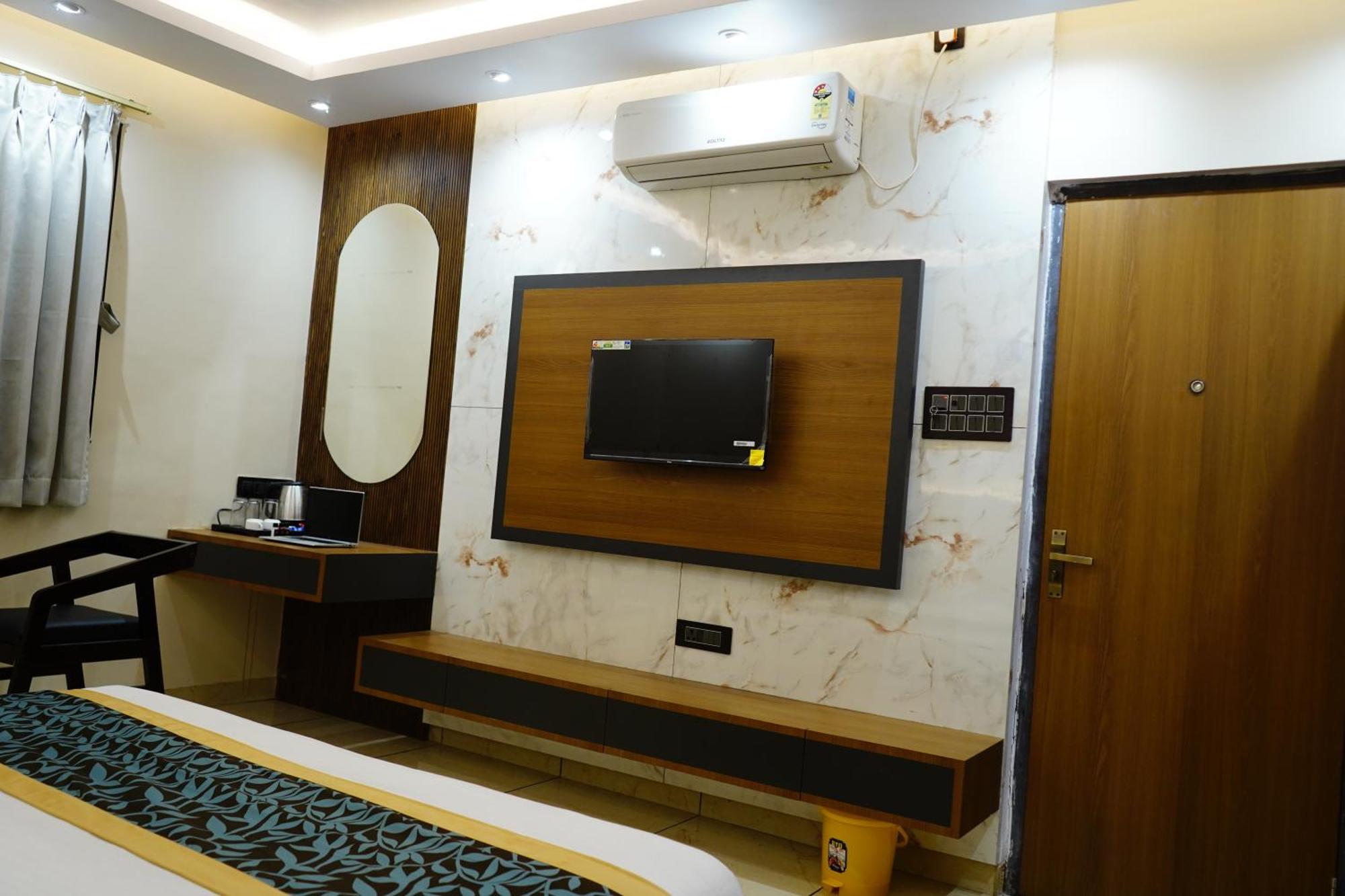 Hotel Shakuntla Palace - 400 Meters Away From Vishnu Pad Temple 7 Mins Walk جايا المظهر الخارجي الصورة