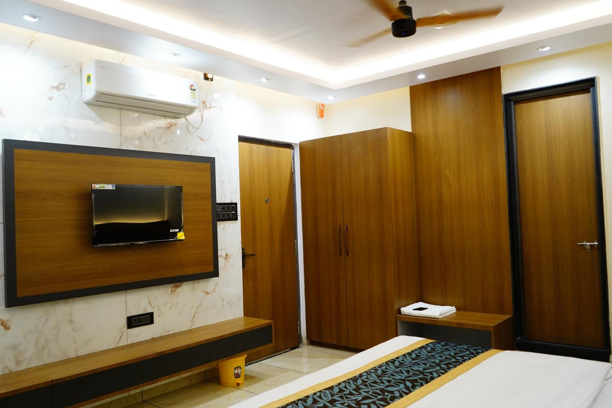 Hotel Shakuntla Palace - 400 Meters Away From Vishnu Pad Temple 7 Mins Walk جايا المظهر الخارجي الصورة