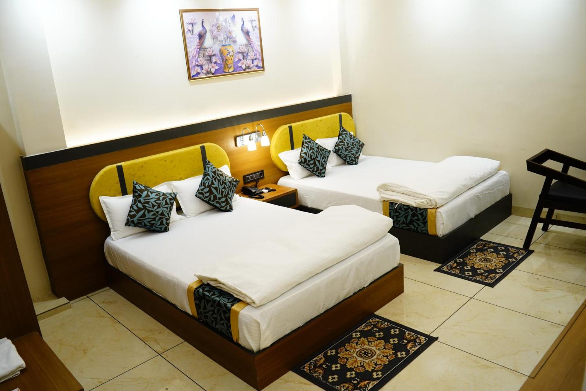 Hotel Shakuntla Palace - 400 Meters Away From Vishnu Pad Temple 7 Mins Walk جايا المظهر الخارجي الصورة