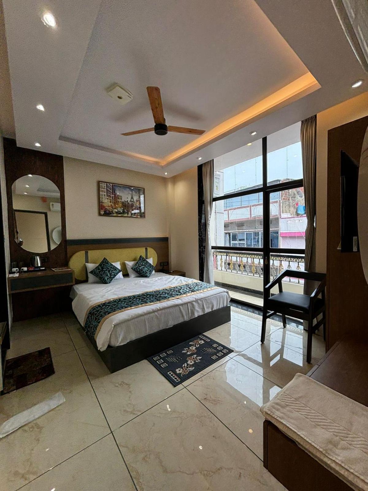 Hotel Shakuntla Palace - 400 Meters Away From Vishnu Pad Temple 7 Mins Walk جايا المظهر الخارجي الصورة