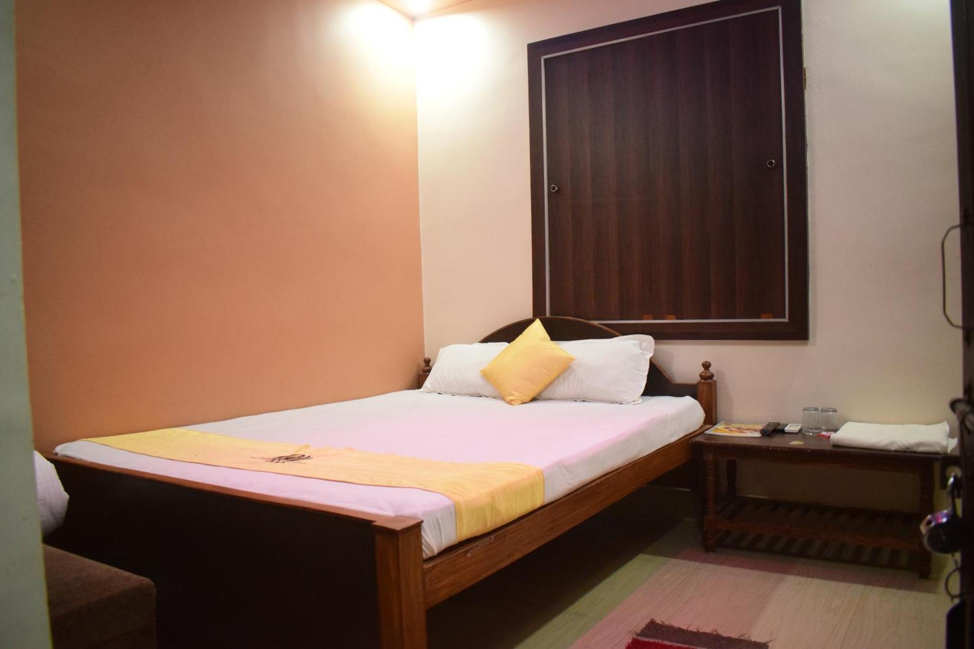 Hotel Shakuntla Palace - 400 Meters Away From Vishnu Pad Temple 7 Mins Walk جايا المظهر الخارجي الصورة